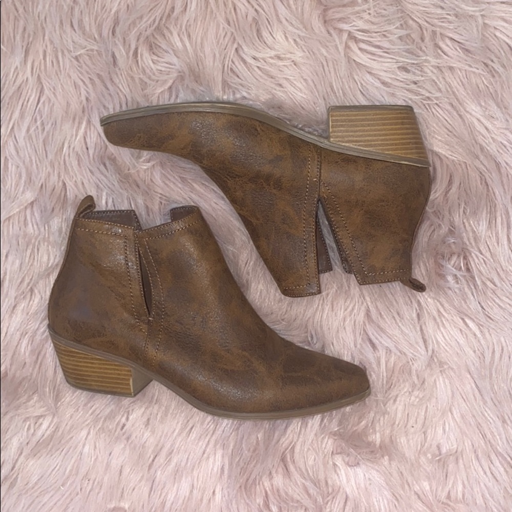 Ankle booties